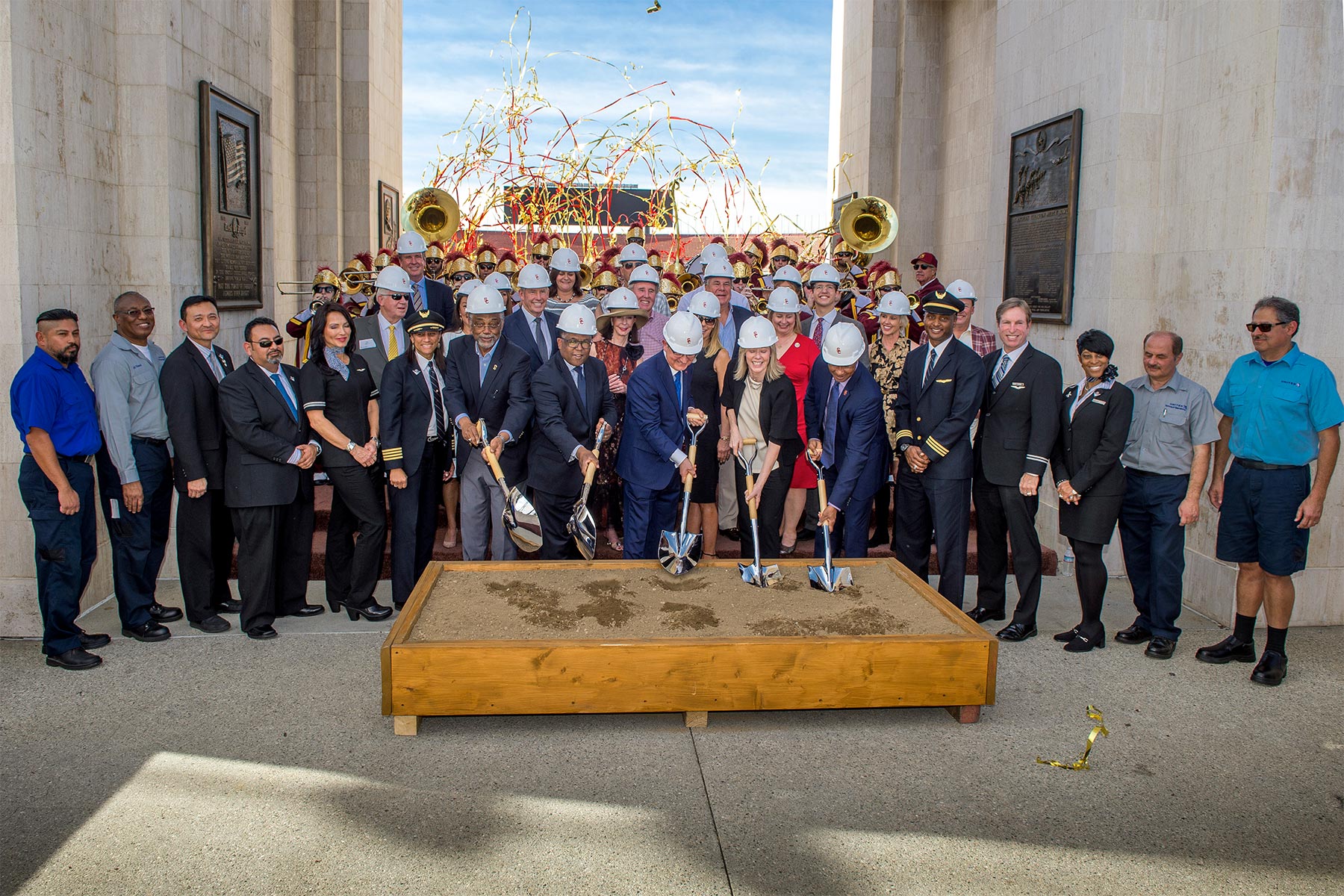 L.A. Coliseum eager to host Trojans, Rams amid massive renovation project