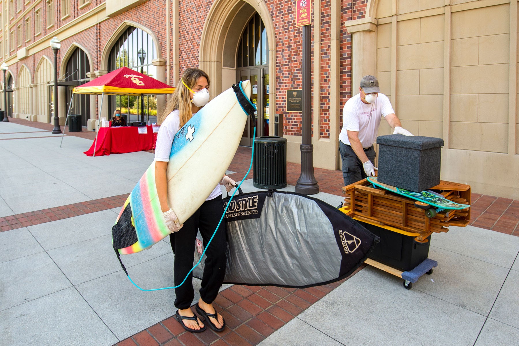 USC students begin quietly and safely moving out of university housing