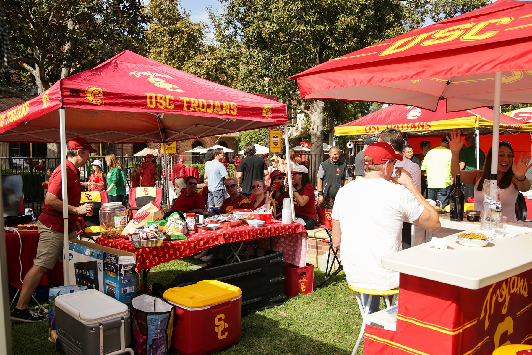 Tailgating Tips to Kick off the Football Season